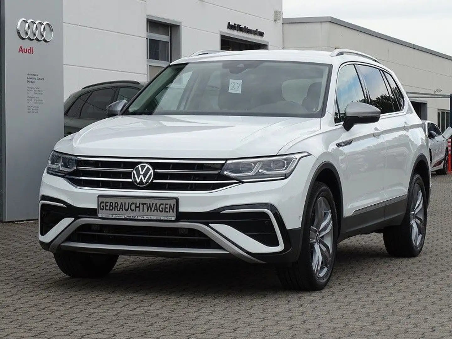 Volkswagen Tiguan Allspace 2.0 TDI DSG Elegance 4Motion Weiß - 1