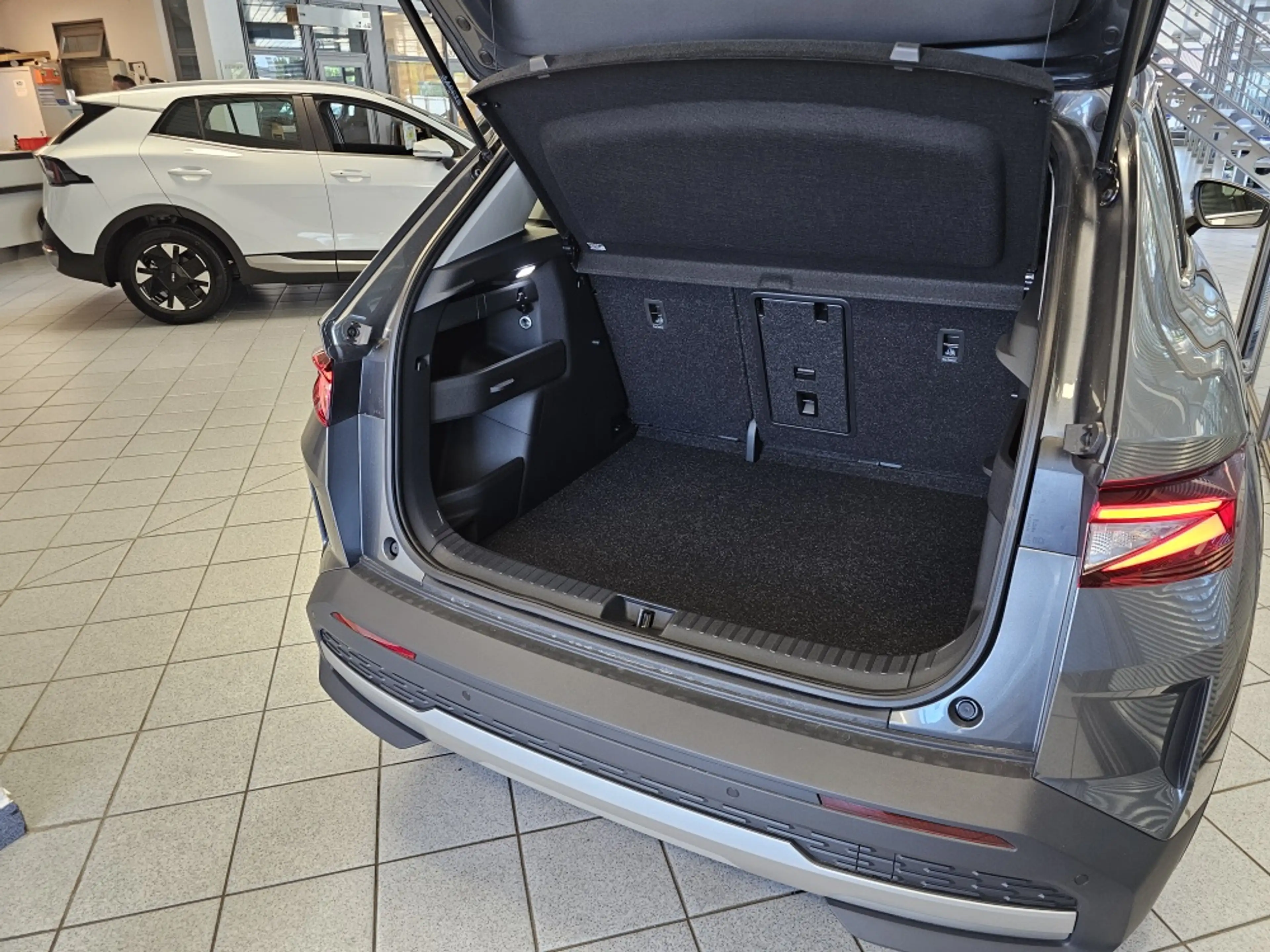 Skoda Elroq 85x Selection 4x4, 82kWh, Wärmepumpe, AHK — photo 3