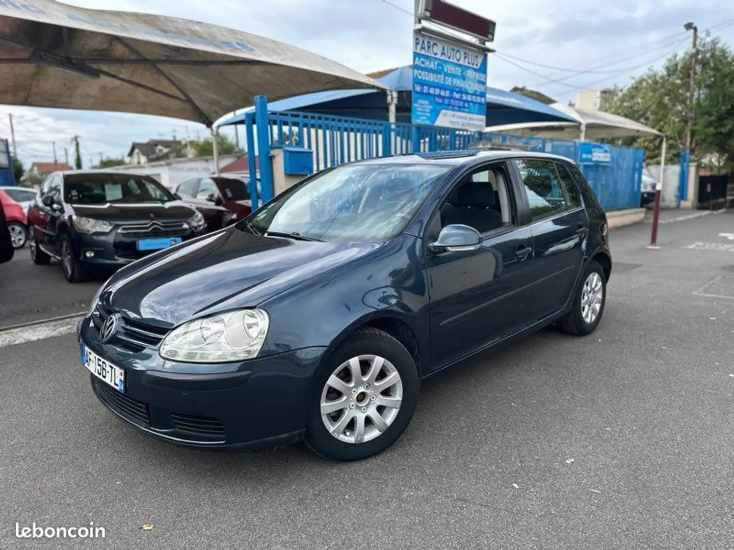 Volkswagen Golf 5 1.9l tdi 105ch portes Bleu - 1