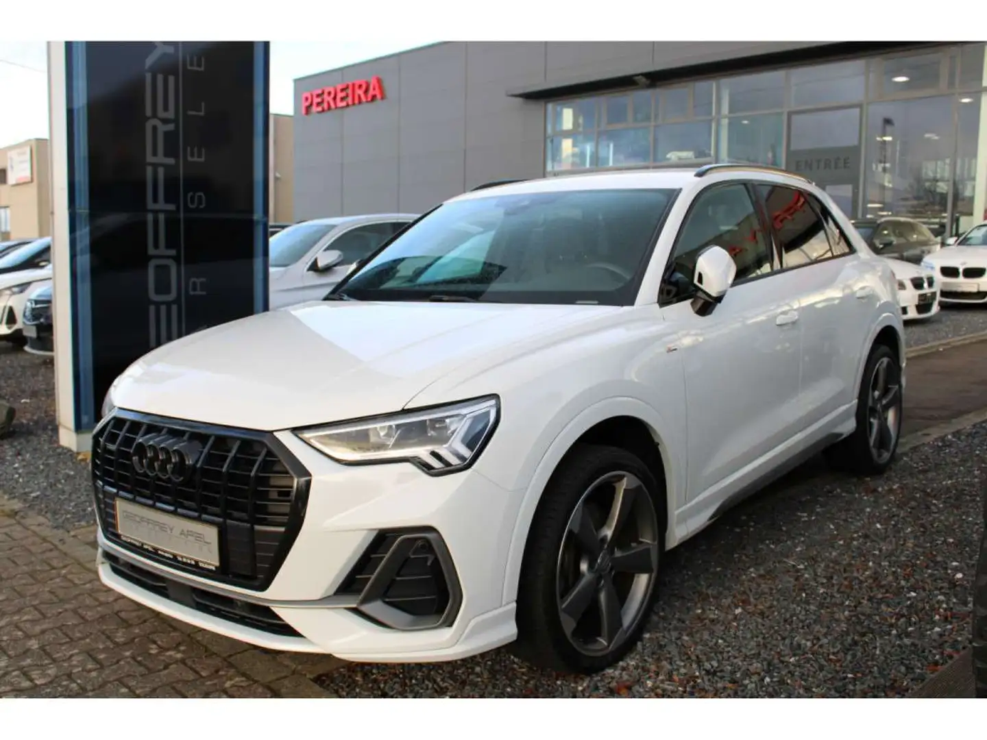 Audi Q3 NEW MODEL 40 TFSI 190 S-TRONIC QUATTRO 3X S-LINE C Blanc - 2