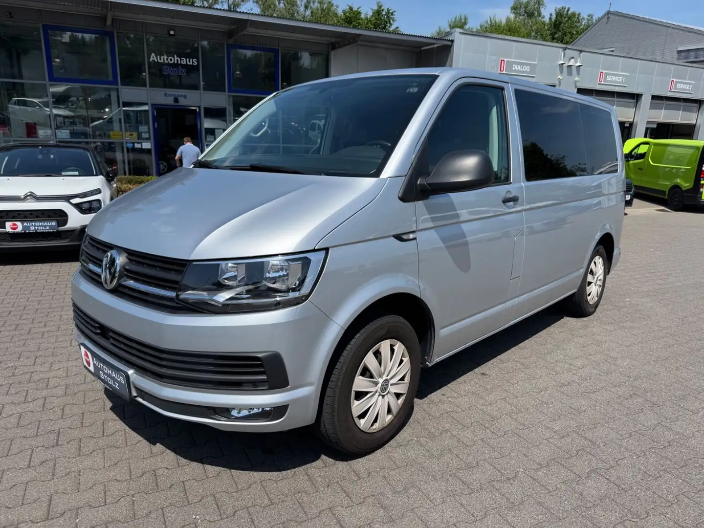 Volkswagen T6 Multivan Bus Trendline Plateado - 1