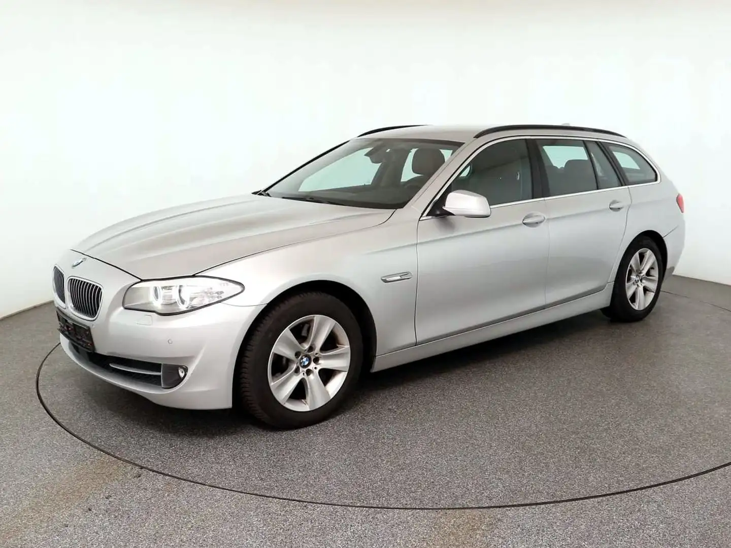BMW 528 528 xDrive Leder Scheckheft Tüv2027 Service neu Grau - 1