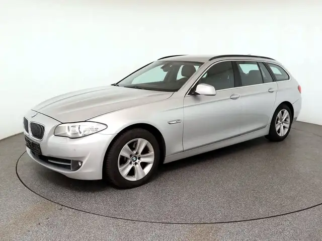 BMW 528 528 xDrive Leder Scheckheft Tüv2027 Service neu