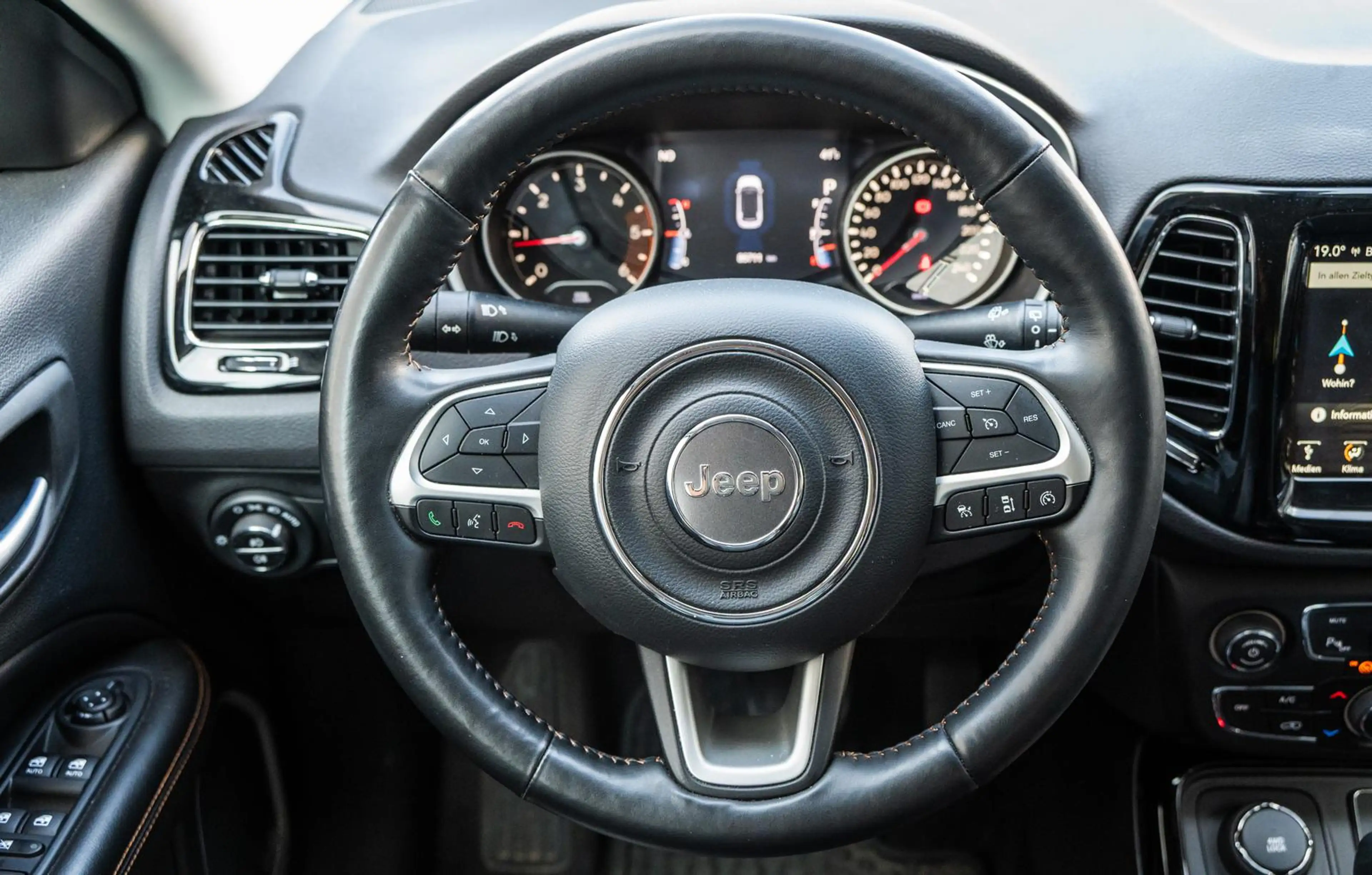 Jeep Compass Limited 4WD 2.0,ACC,Sitzhzg. — photo 11