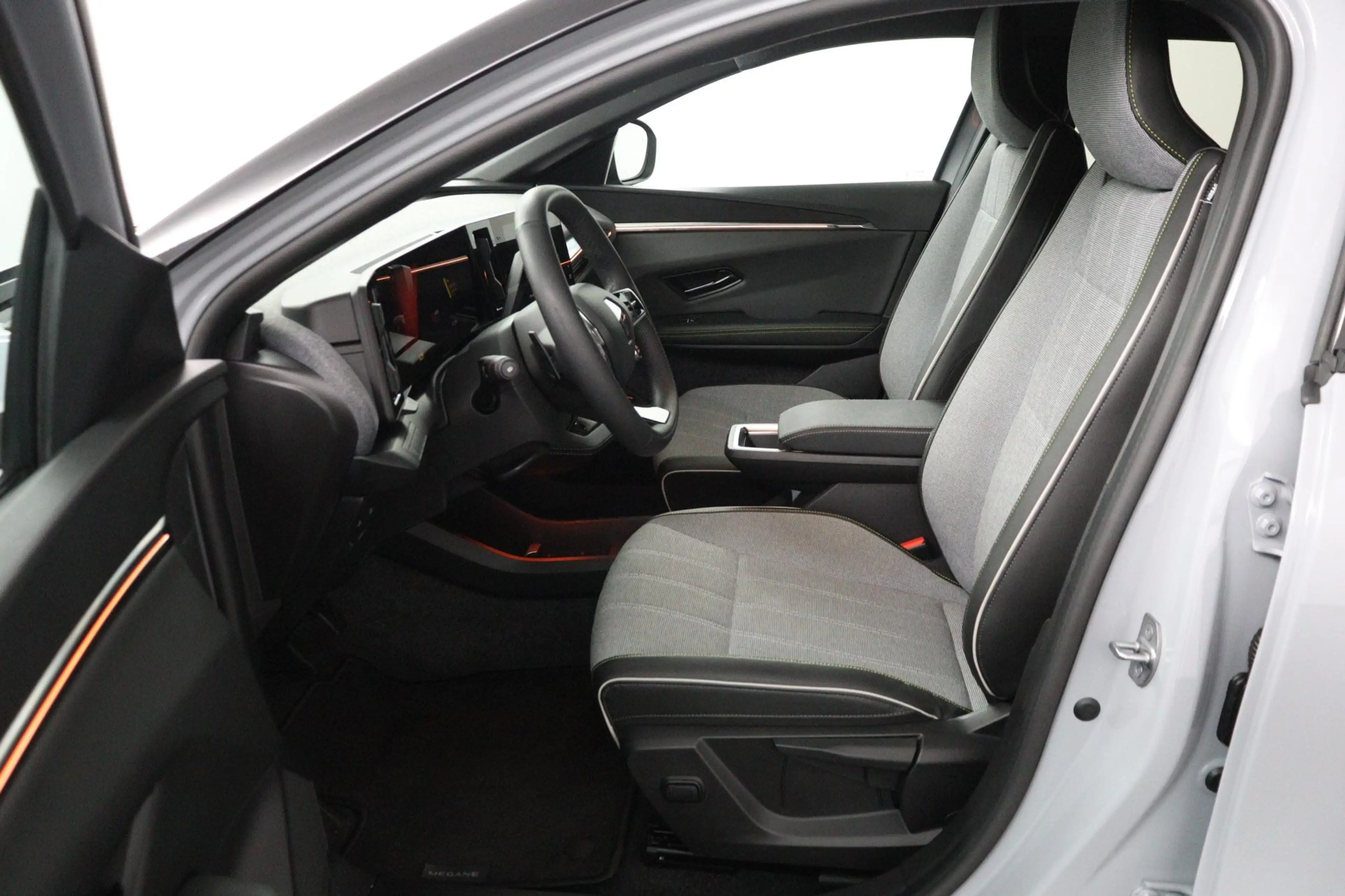 Renault Megane E-Tech techno 220 pk comfort range | Harman Kardon | Warm — photo 14