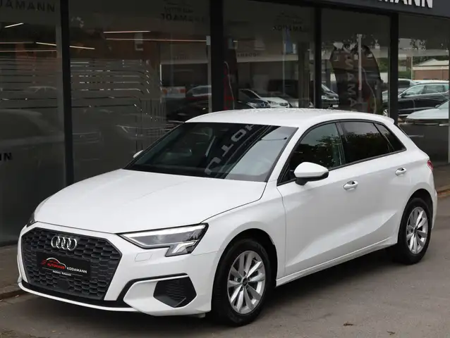Audi A3 view 5