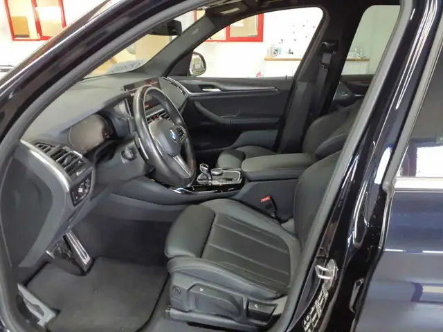 BMW X3 view 3