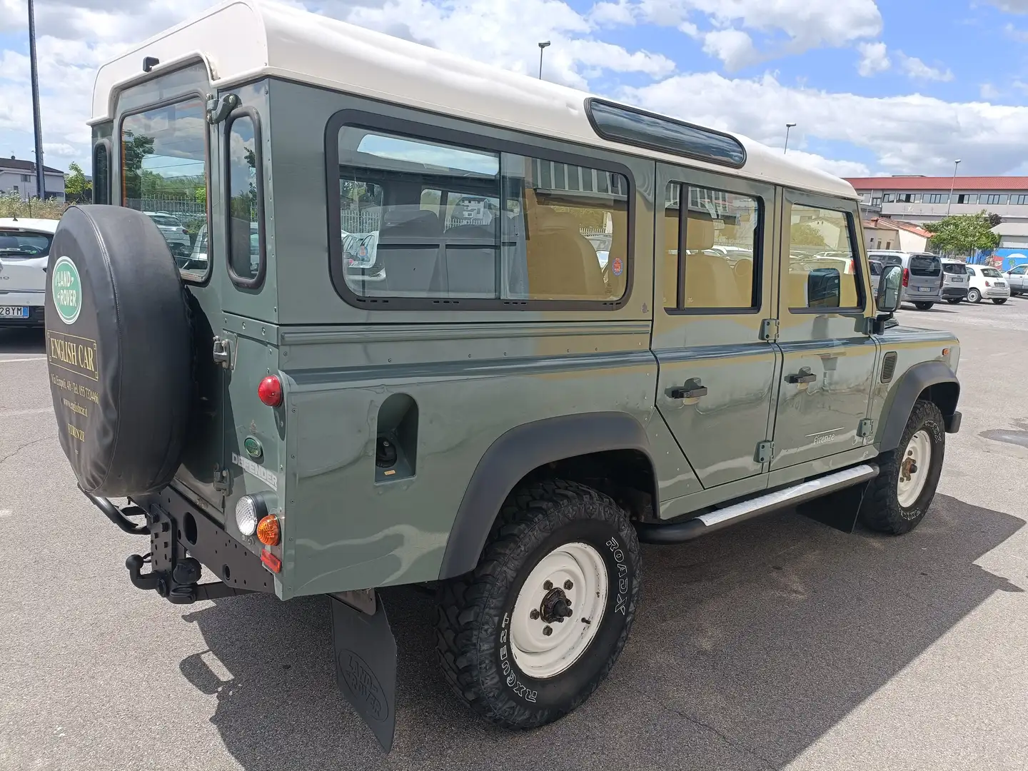Land Rover Defender Defender 110 2.4 td E SW Verde - 2