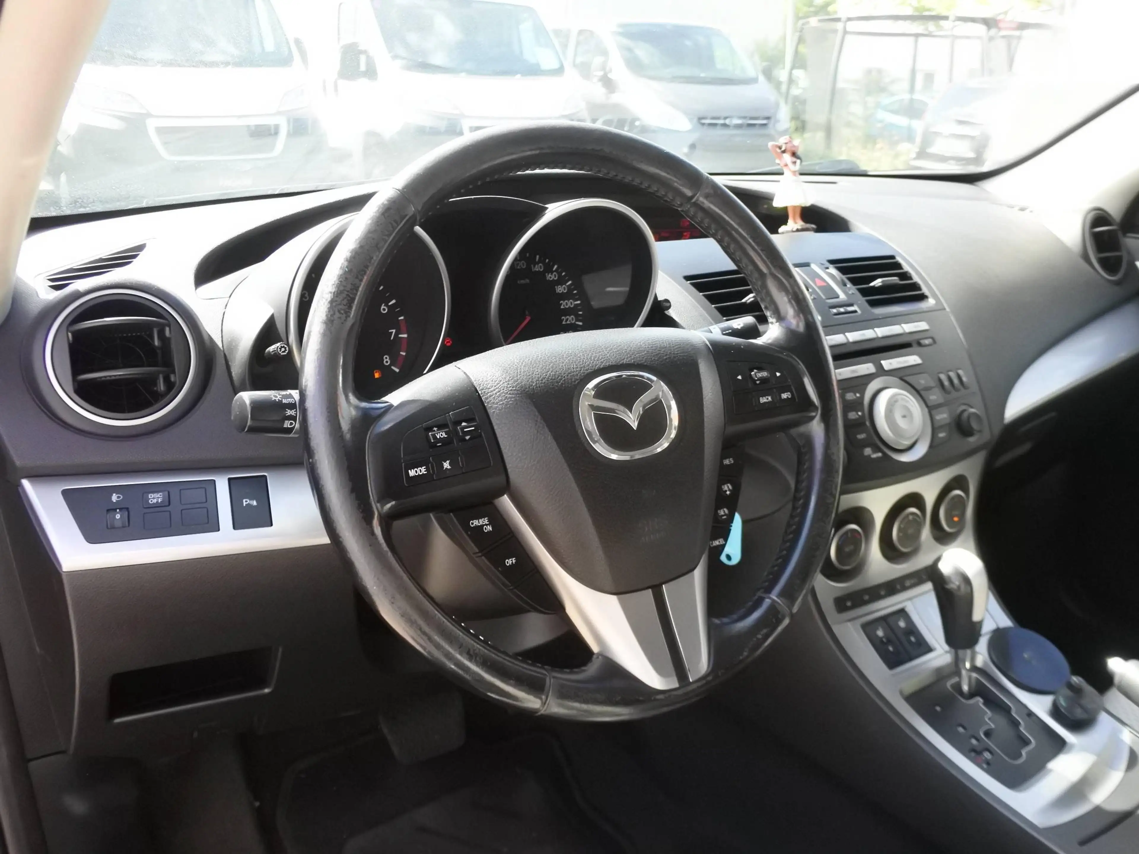 Mazda 3 2.0 Automatik/ PICKERL 11/2027 — photo 9
