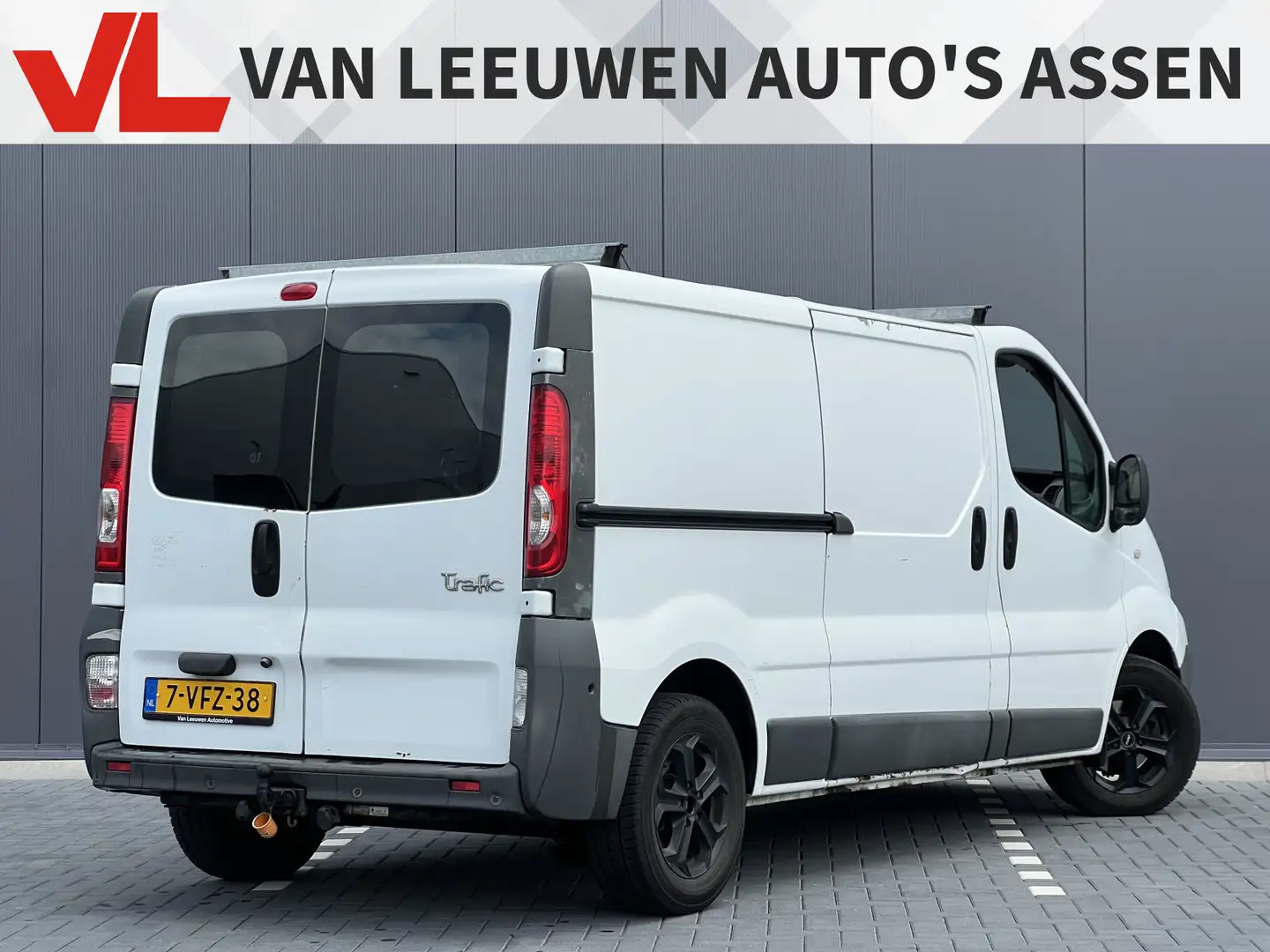 Renault Trafic 2.5 dCi T29 L2H1 | Airco | Parkeer sensoren | Trek Weiß - 2
