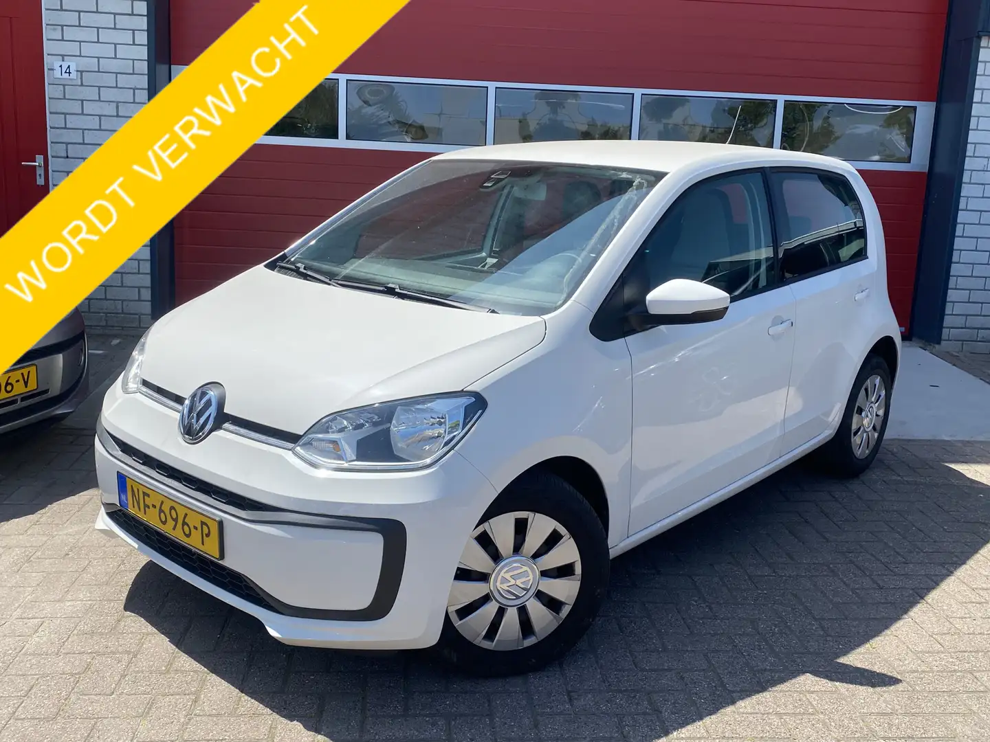 Volkswagen up! 1.0 BMT move up! CRUISE / CAMERA / PDC / DAB / AIR Wit - 1