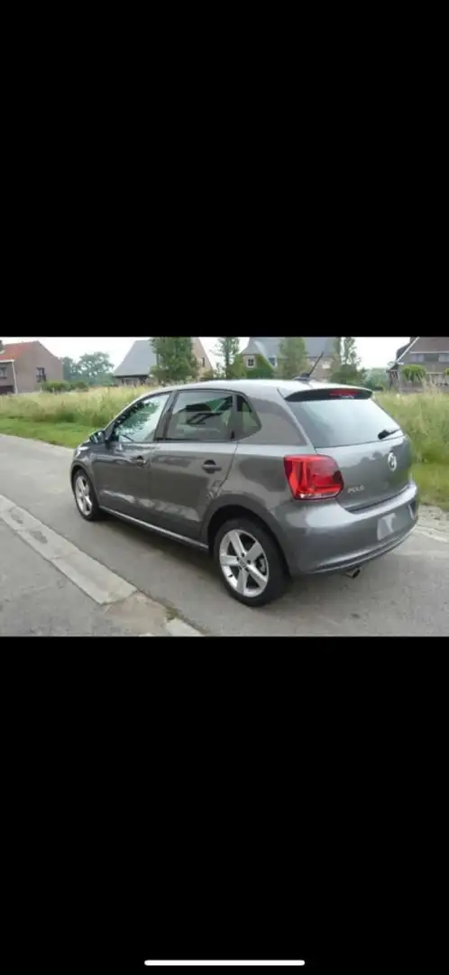 Volkswagen Polo 1.4i Trendline Gris - 2