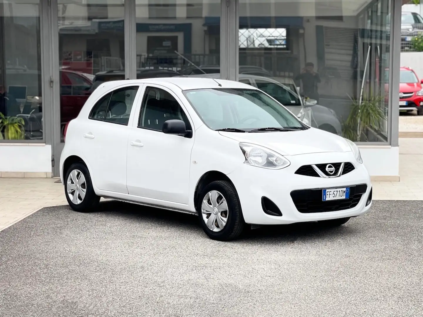 Nissan Micra 1.2 Benzina 80CV E6 Neo. - 2016 Bianco - 1