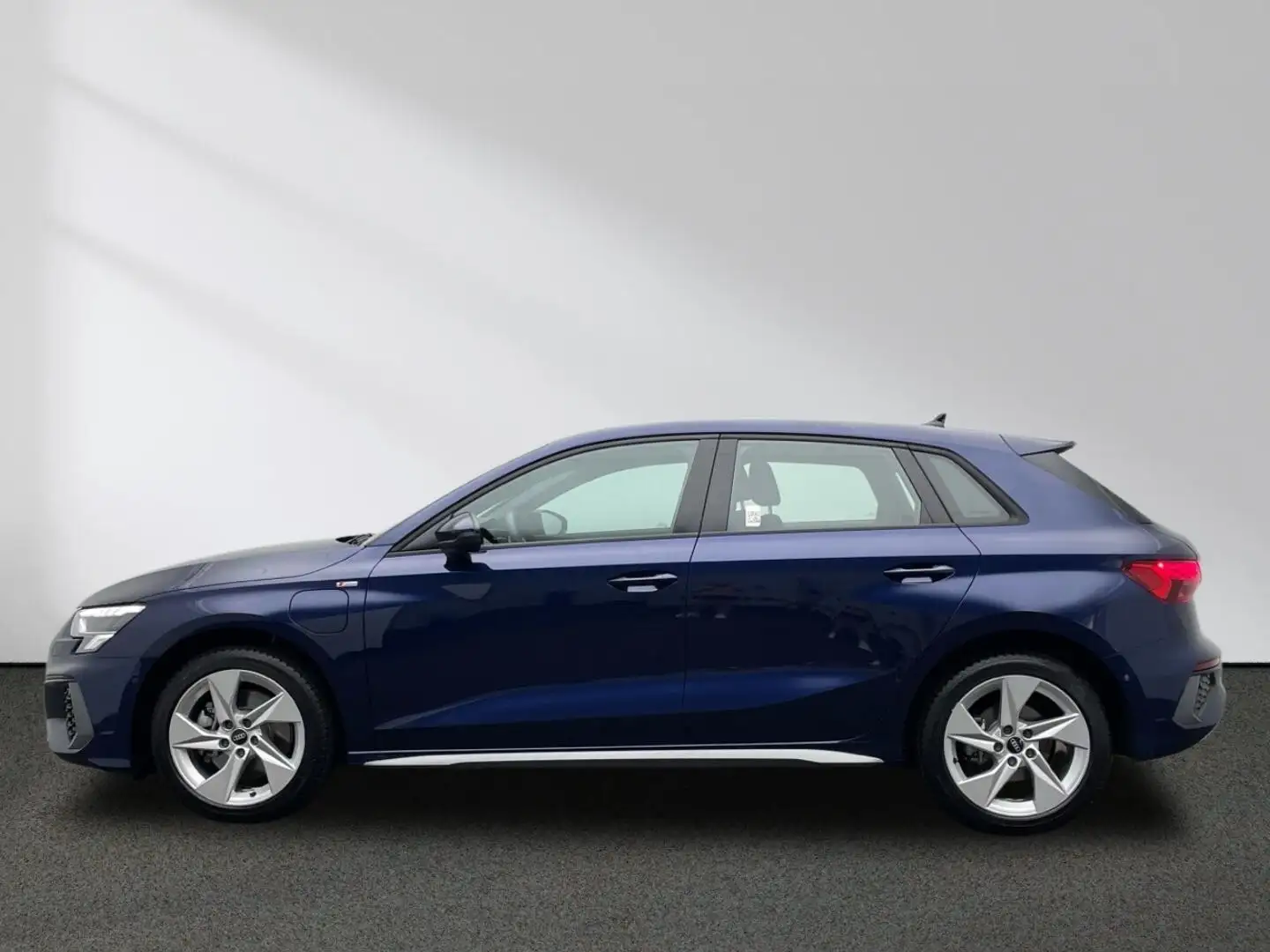 Audi A3 TFSI e S line 40 e LED MMI Kamera Bleu - 2