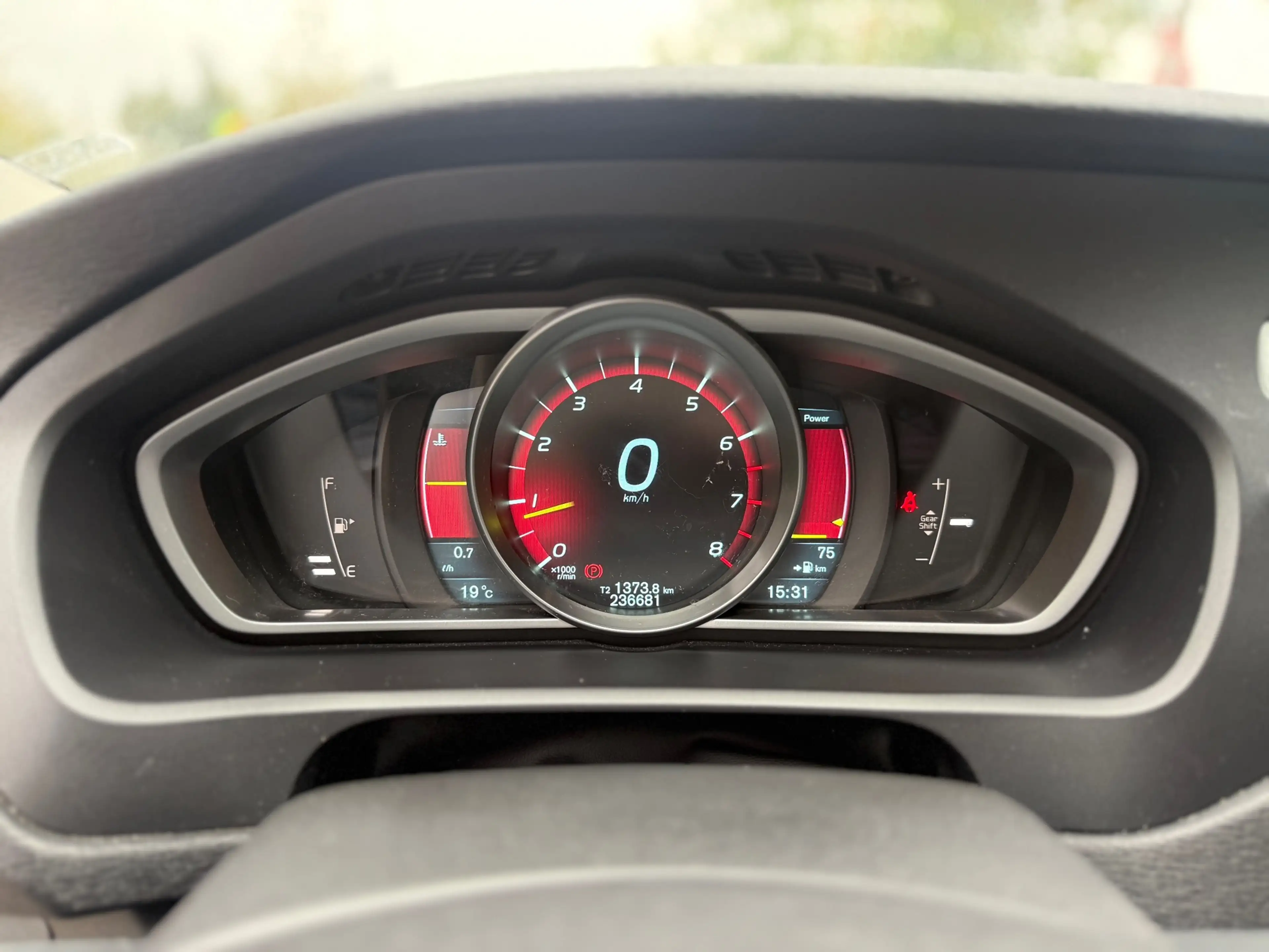 Volvo V40 1.6 T3 Momentum AIRCO CRUISE NAVI PDC TREKHAAK — photo 11