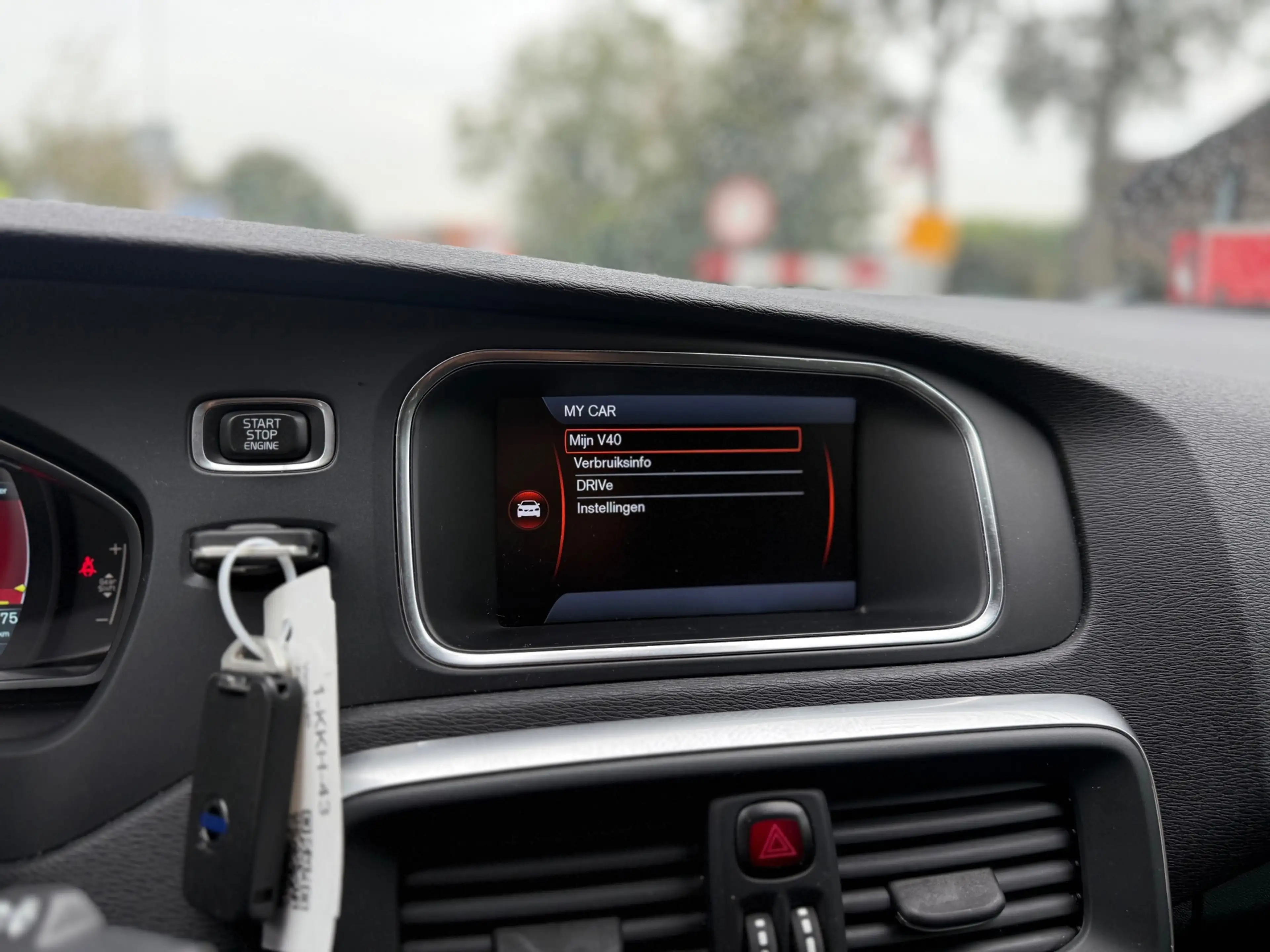Volvo V40 1.6 T3 Momentum AIRCO CRUISE NAVI PDC TREKHAAK — photo 15