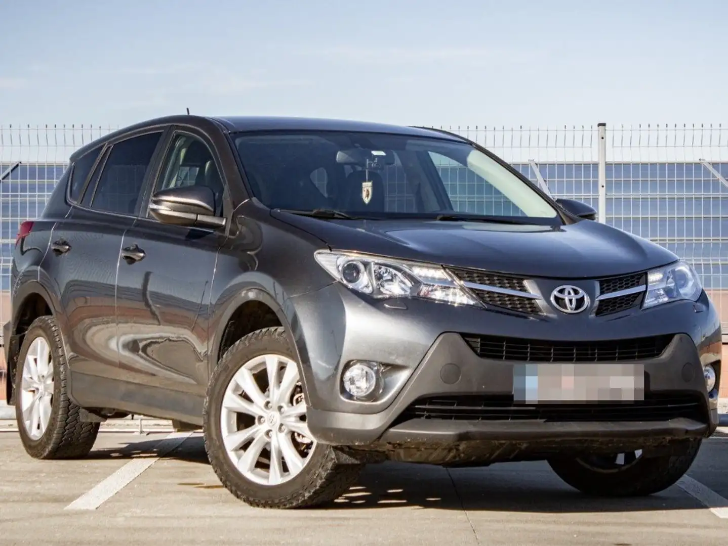 Toyota RAV 4 2.2 D-4D 4x4 Automatik Executive Grau - 2