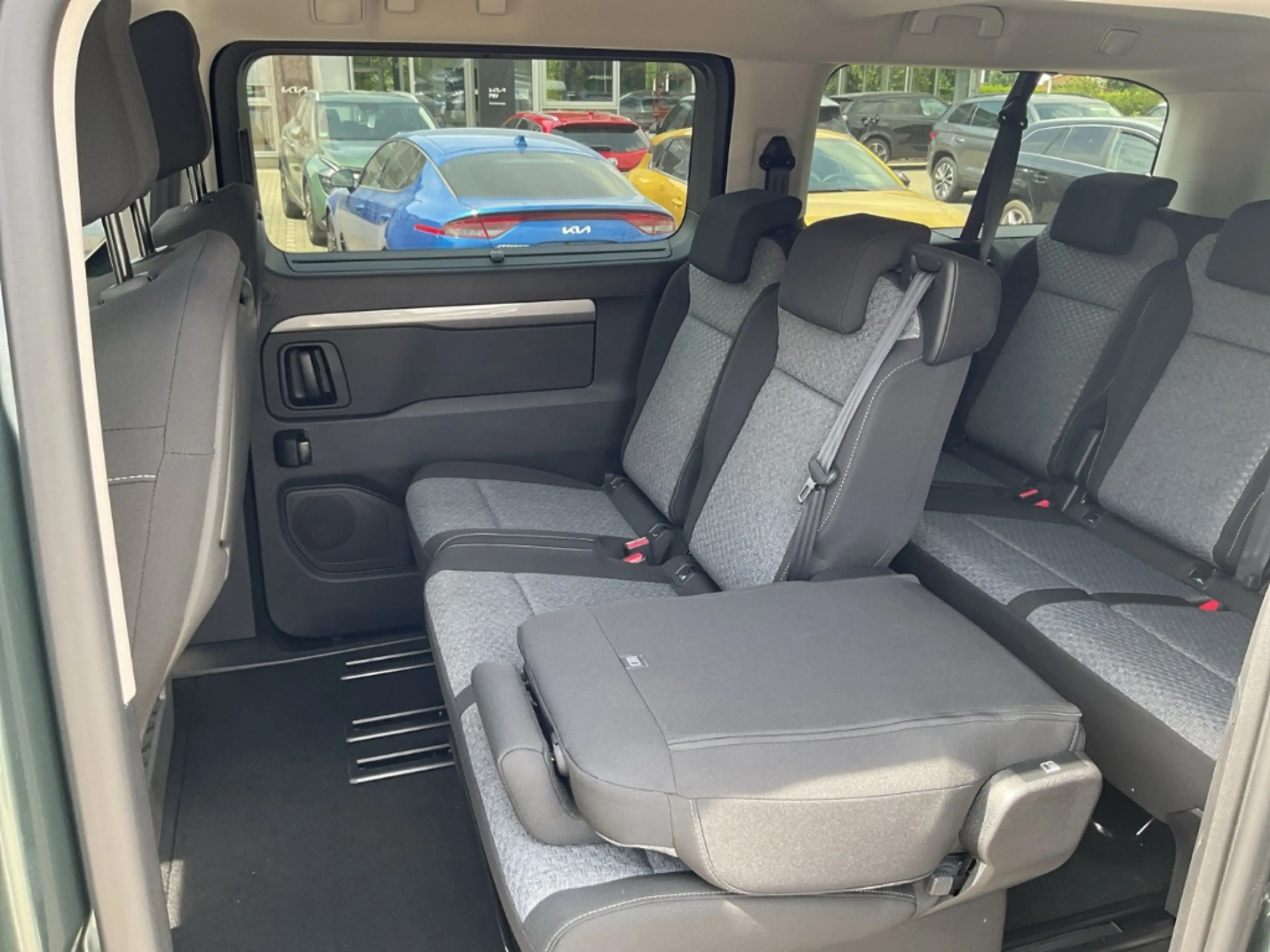 Toyota Proace Verso L2 Teamplayer Anhängerkupplung Navi LED ACC — photo 11