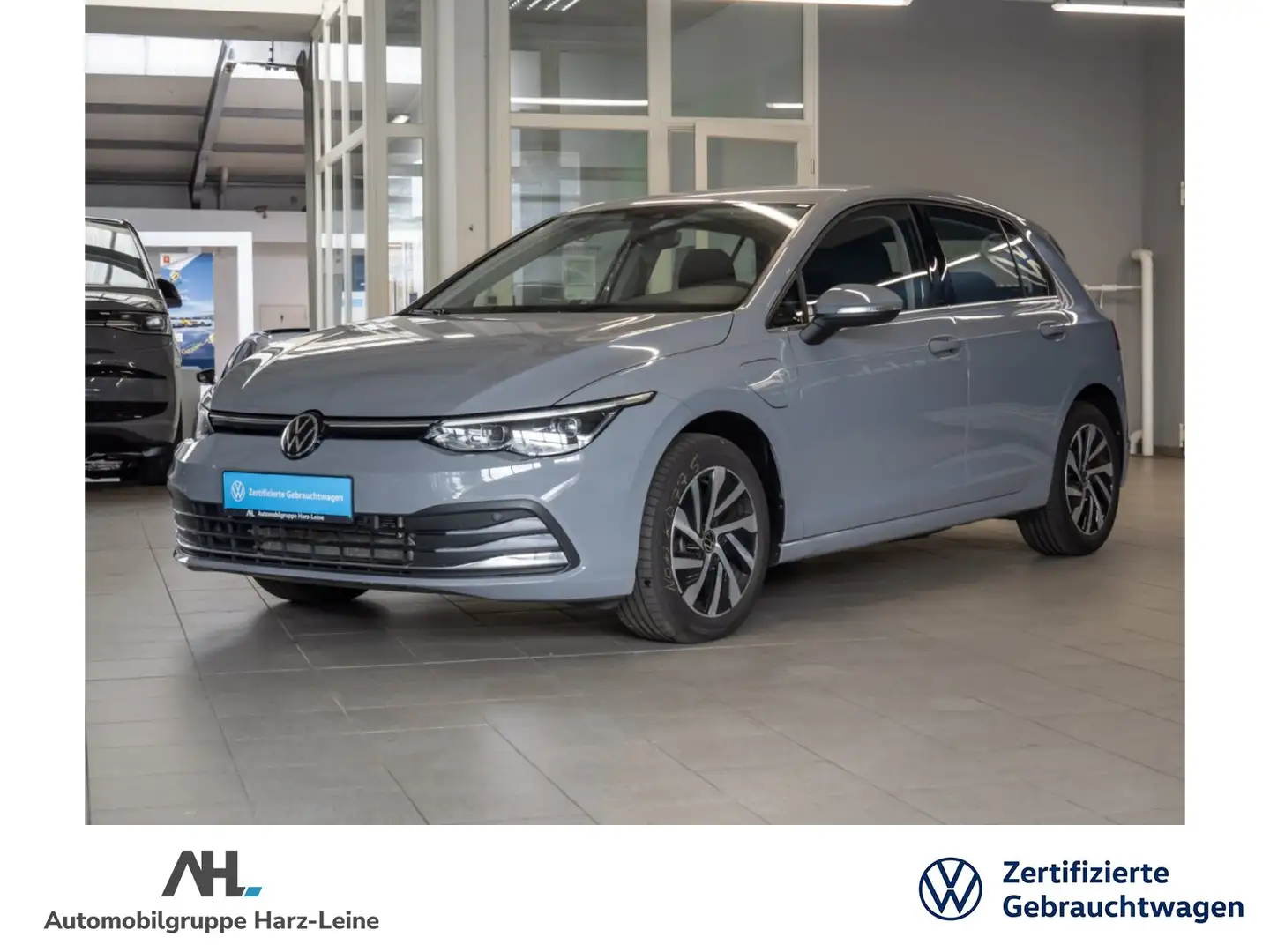 Volkswagen Golf VIII STYLE eHYDRID DSG+ALU 16''+NAVI+AHK+TRAVEL AS Grijs - 1