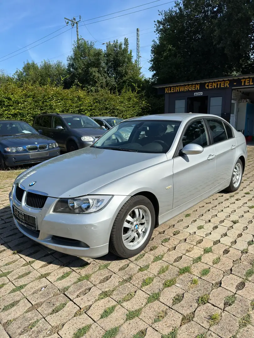 BMW 318 318i Grau - 2