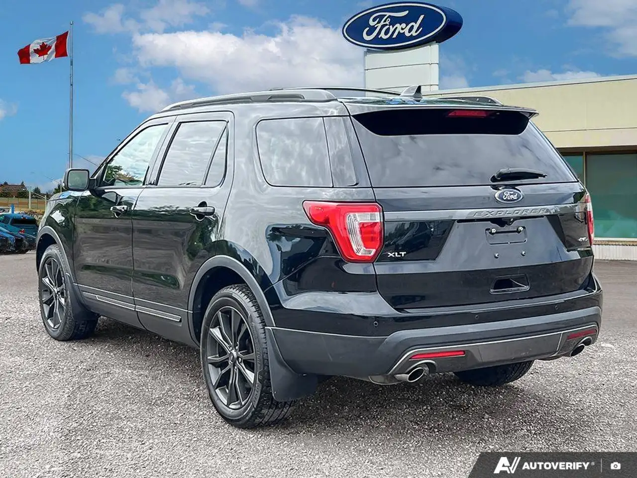 Ford Explorer photo Ford Explorer