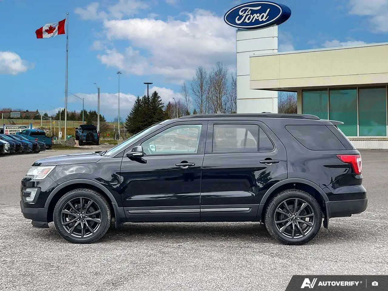 Ford Explorer photo Ford Explorer