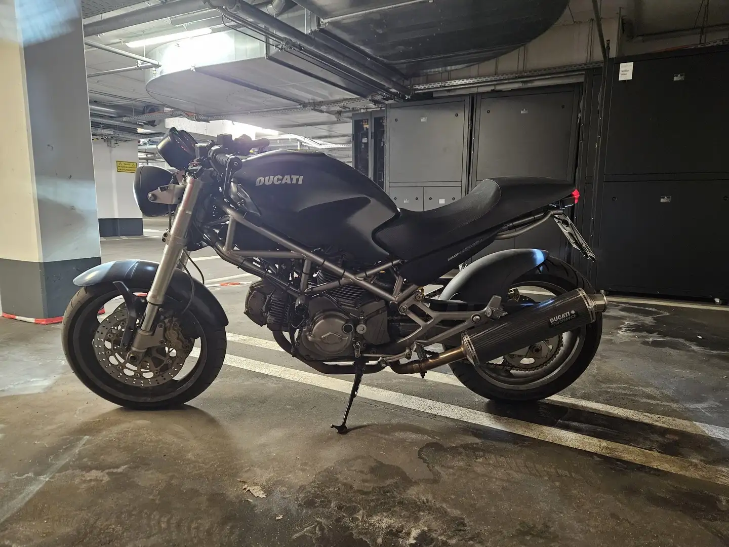 Ducati Monster 620 Dark ie Schwarz - 1