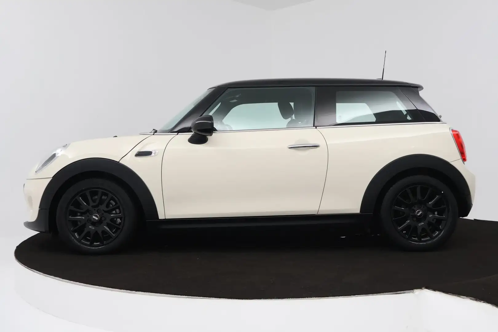MINI Cooper Mini 1.5 (CRUISE CONTROL, NAVIGATIE, BLUETOOTH, CL Wit - 2