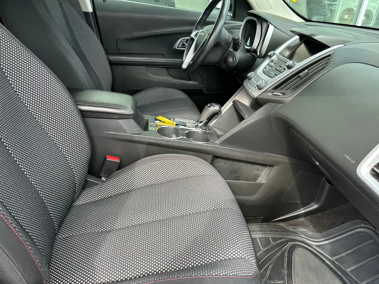 Chevrolet Equinox снимка Chevrolet Equinox