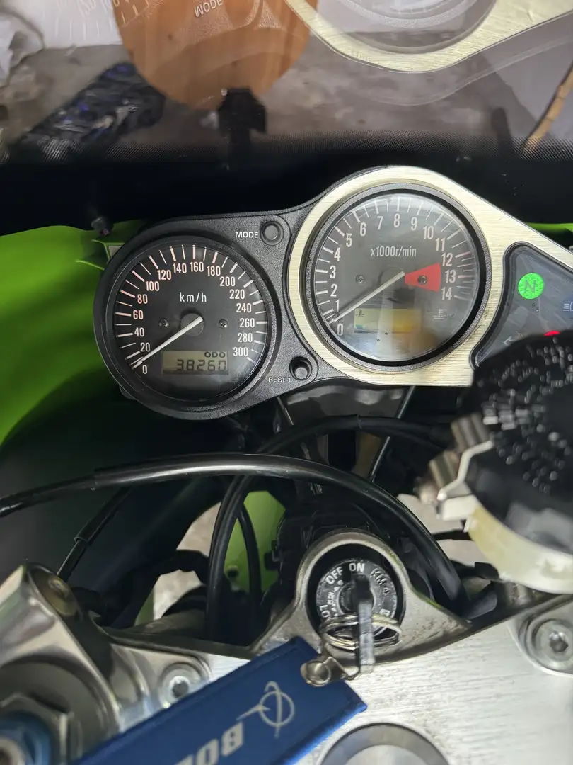 Kawasaki Ninja ZX-9R Sport - 2