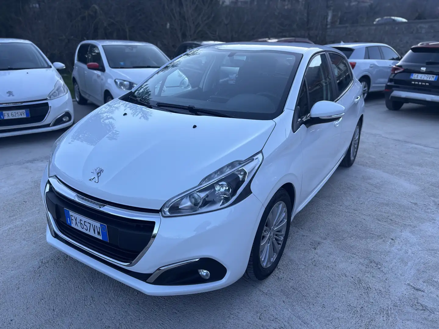 Peugeot 208 5p 1.6 bluehdi Allure 100cv - 1