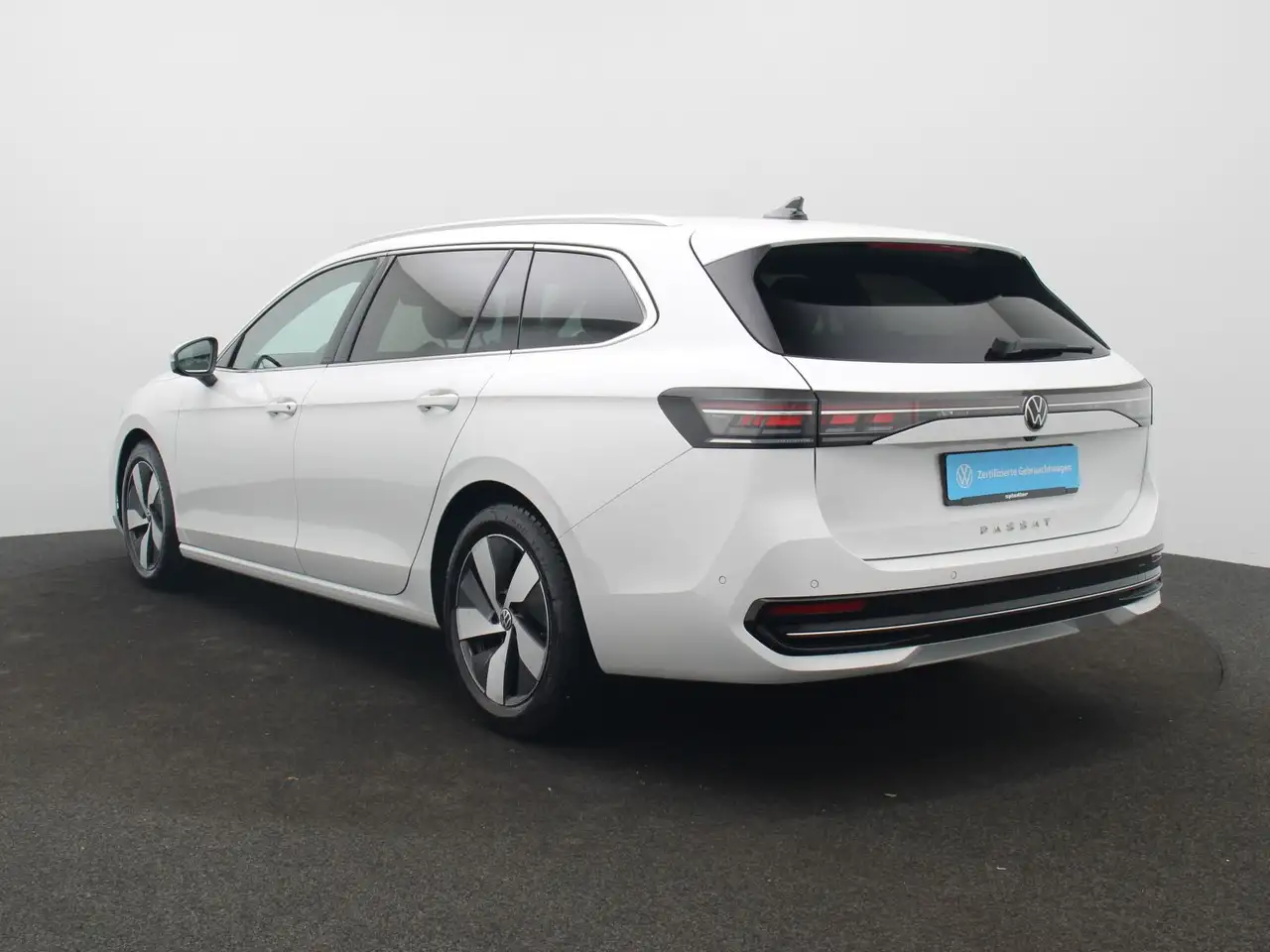 Volkswagen Passat Variant Elegance 2.0TDI DSG / Matrix, AHK 6