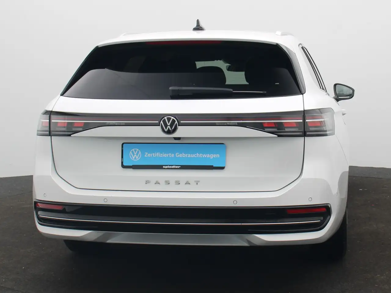 Volkswagen Passat Variant Elegance 2.0TDI DSG / Matrix, AHK 7