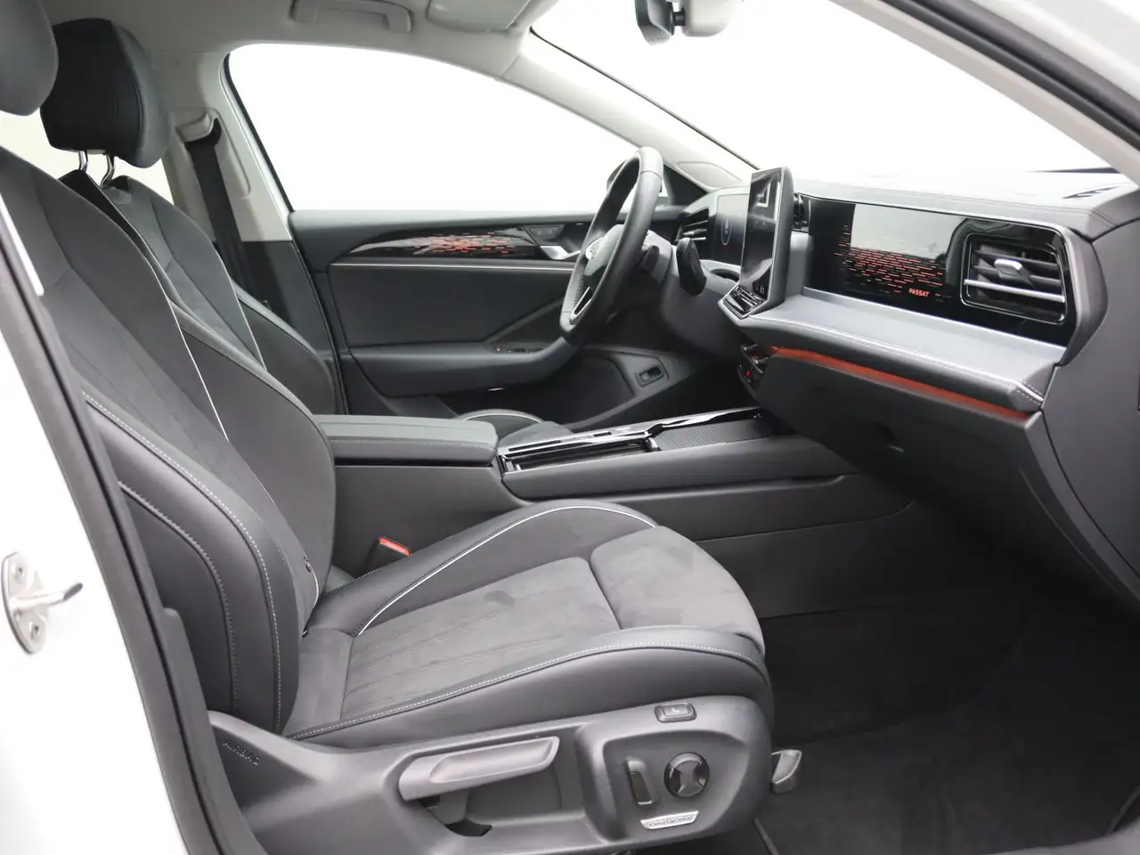 Volkswagen Passat Variant Elegance 2.0TDI DSG / Matrix, AHK 11