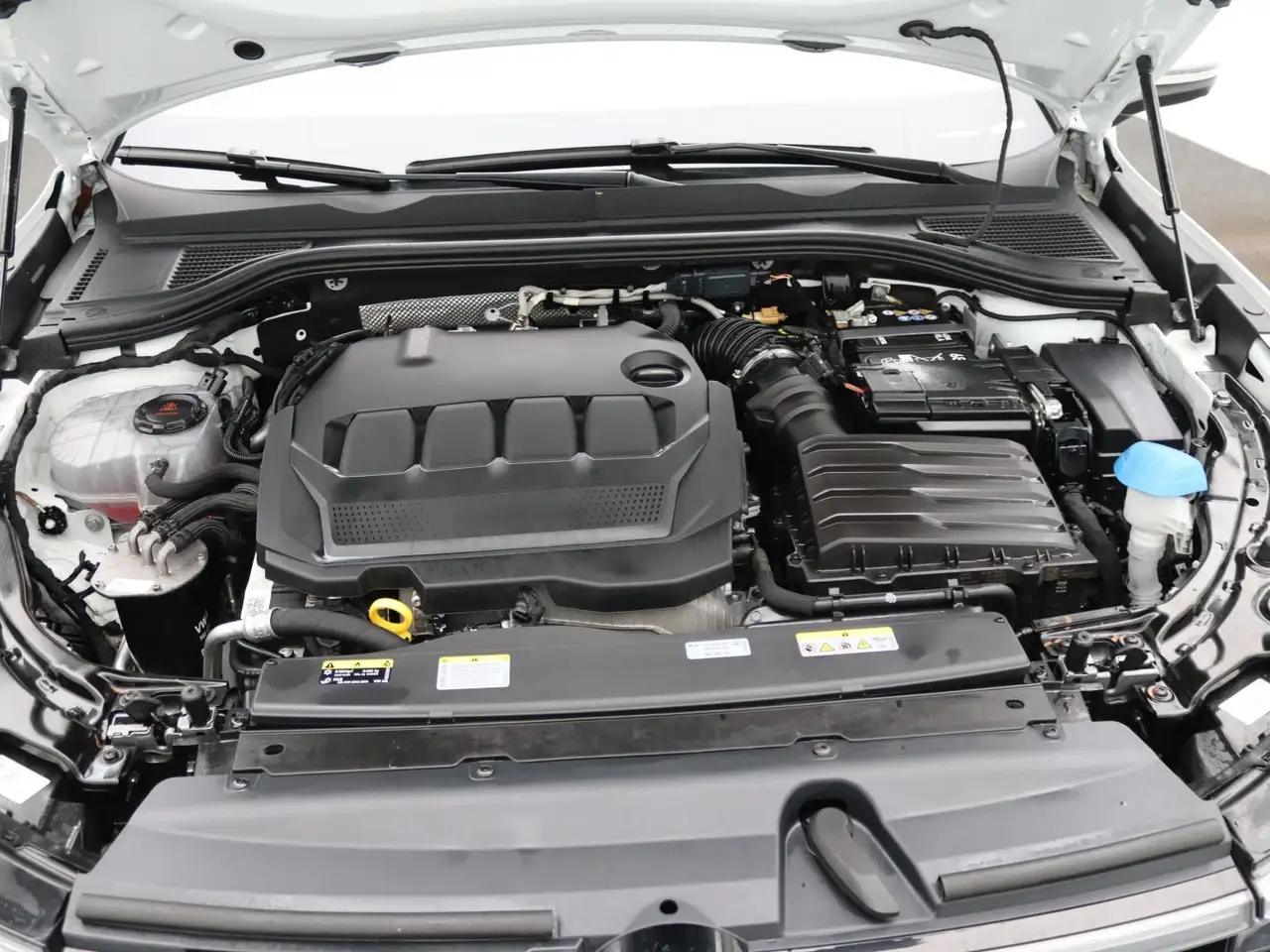 Volkswagen Passat Variant Elegance 2.0TDI DSG / Matrix, AHK 18