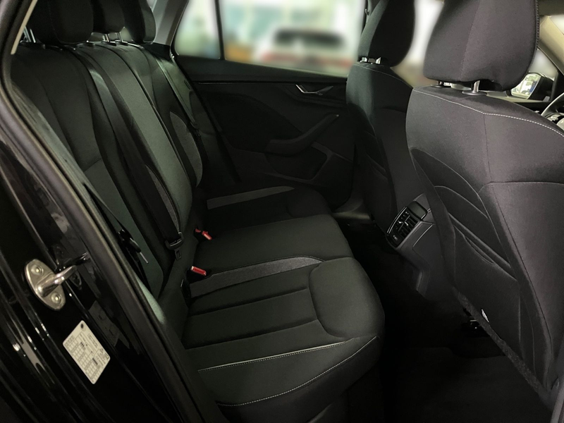 Skoda Scala Selection TOUR 1,0 TSI DSG *Navi*RFK*LED* — photo 14