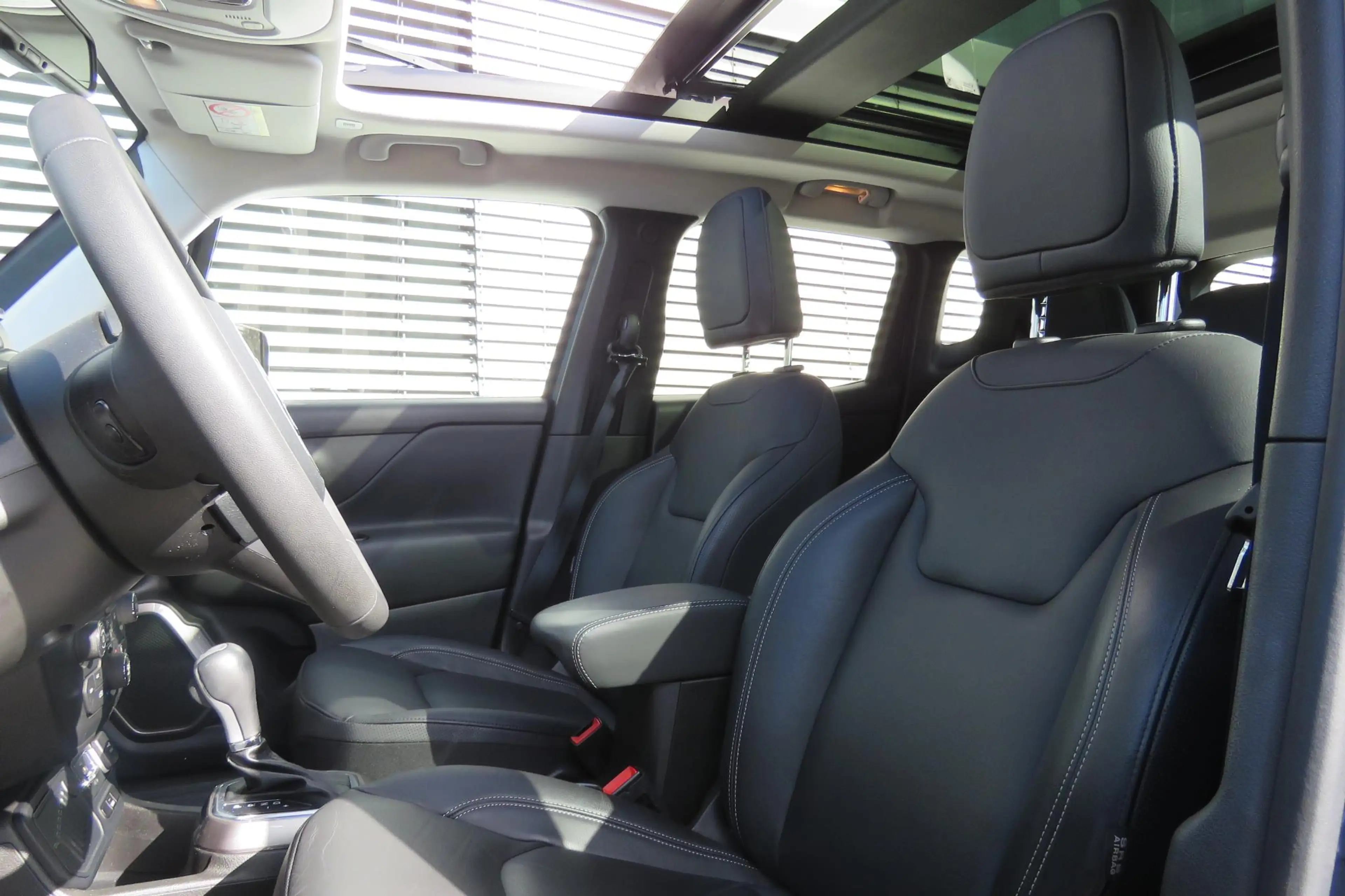 Jeep Renegade 1.3T DDCT Limited | Achteruitrijcamera | Schuif/Ka — photo 11