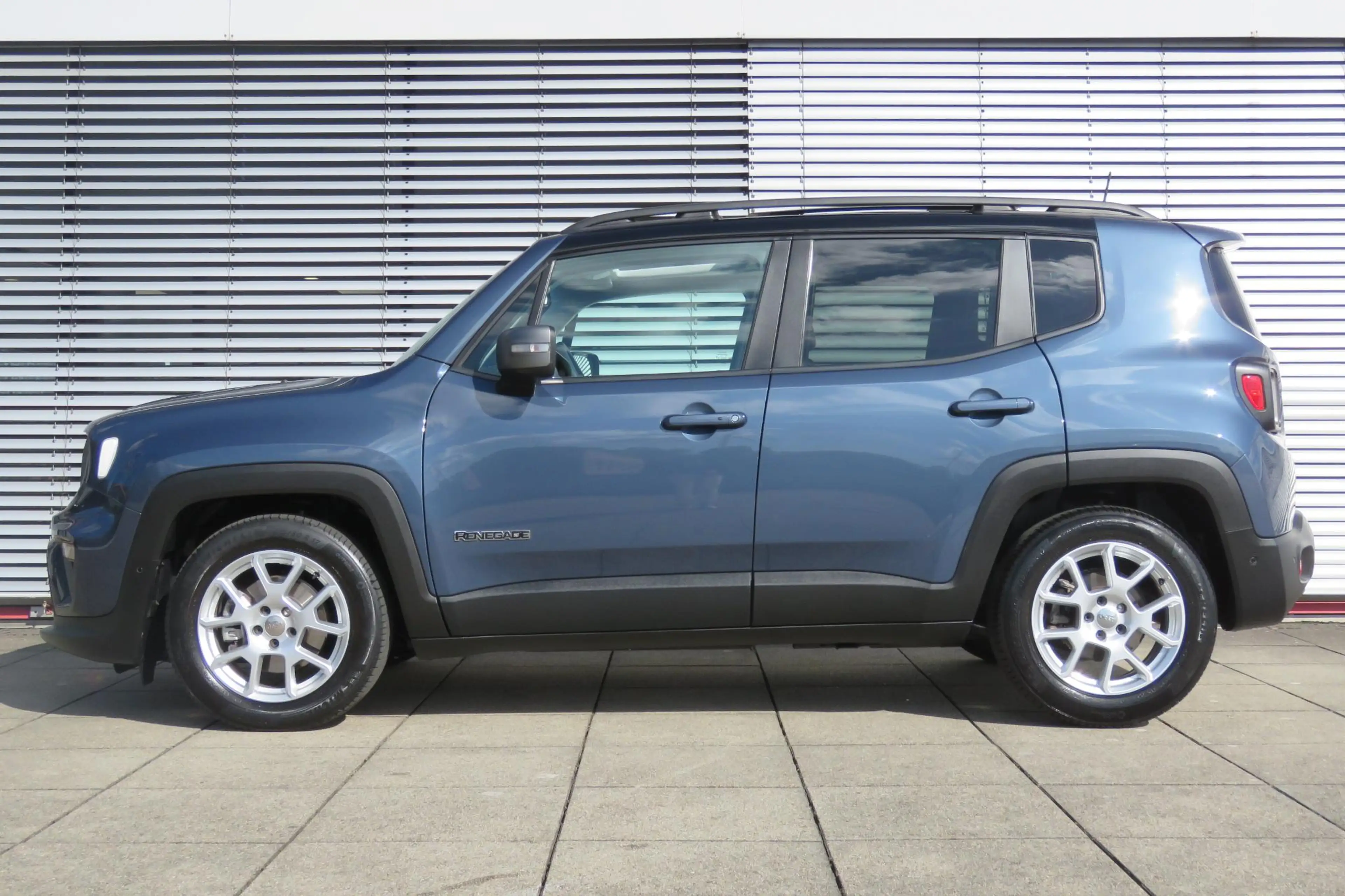 Jeep Renegade 1.3T DDCT Limited | Achteruitrijcamera | Schuif/Ka — photo 6