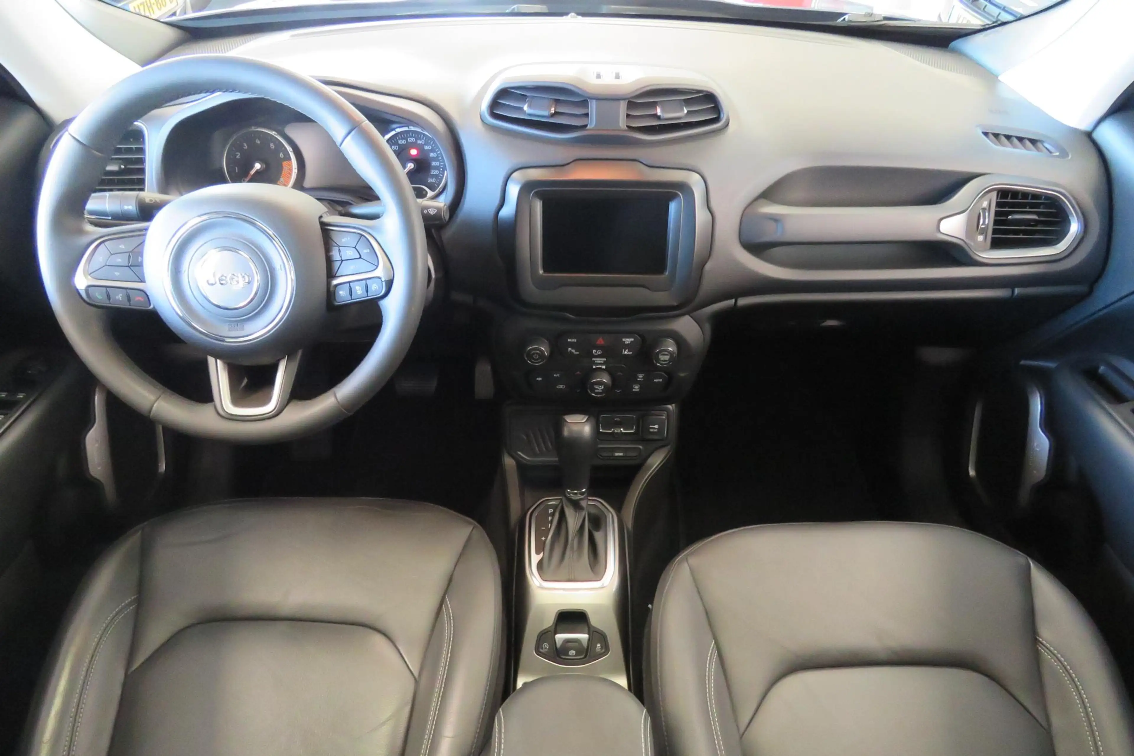 Jeep Renegade 1.3T DDCT Limited | Achteruitrijcamera | Schuif/Ka — photo 3