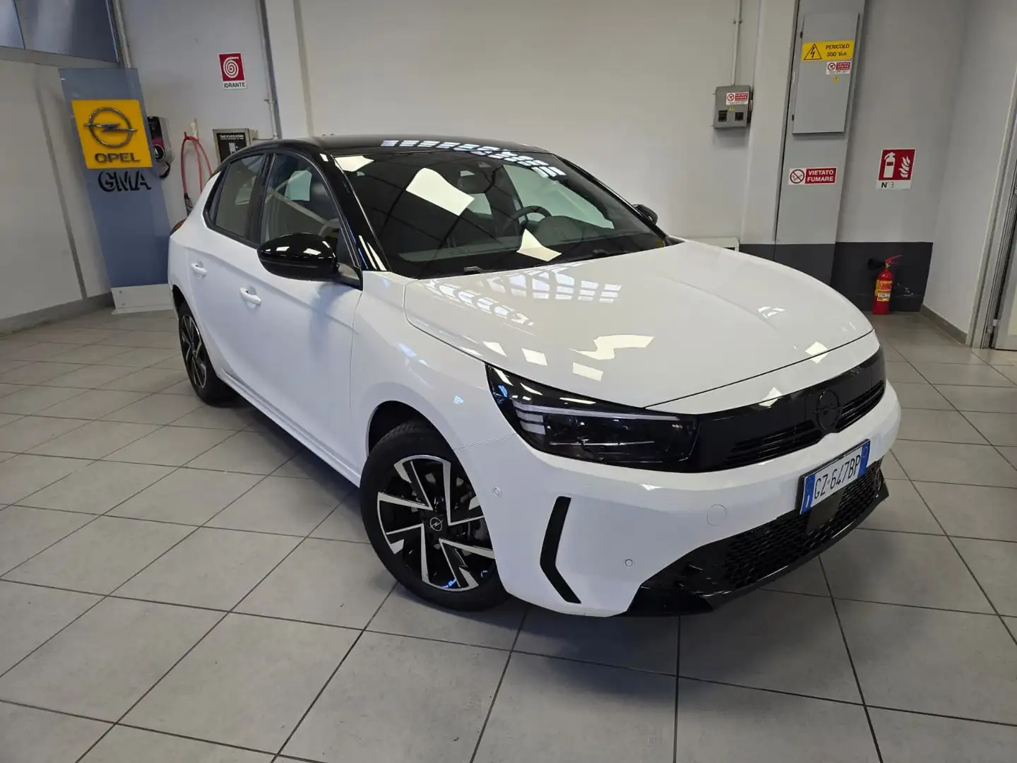 Opel Corsa 1.2 100 cv GS Weiß - 1