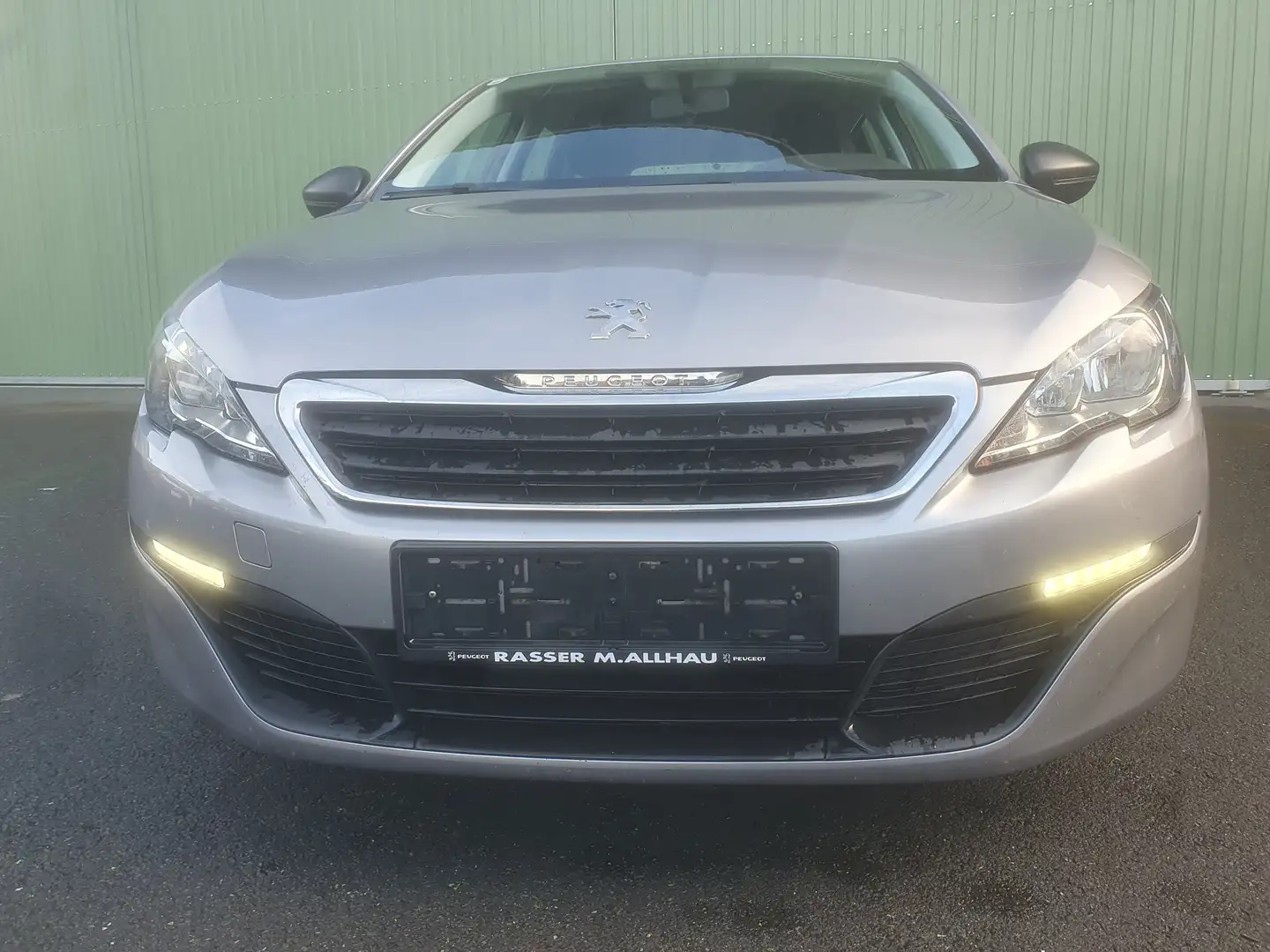 Peugeot 308 308 SW HDi 92 Silber - 1