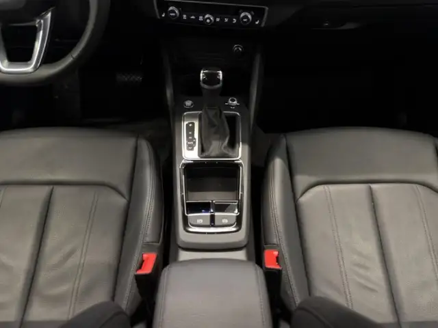 Audi Q2 view 13