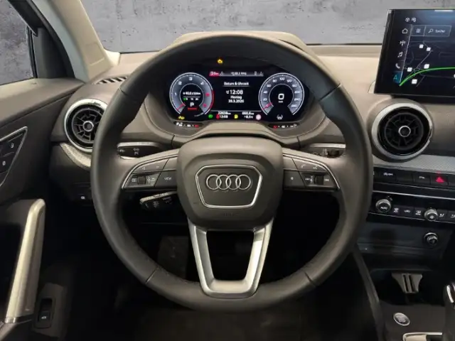 Audi Q2 view 9