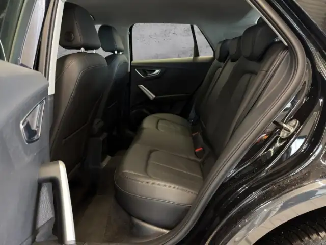 Audi Q2 view 10