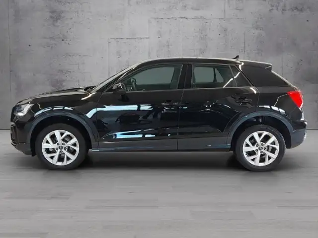 Audi Q2 view 3