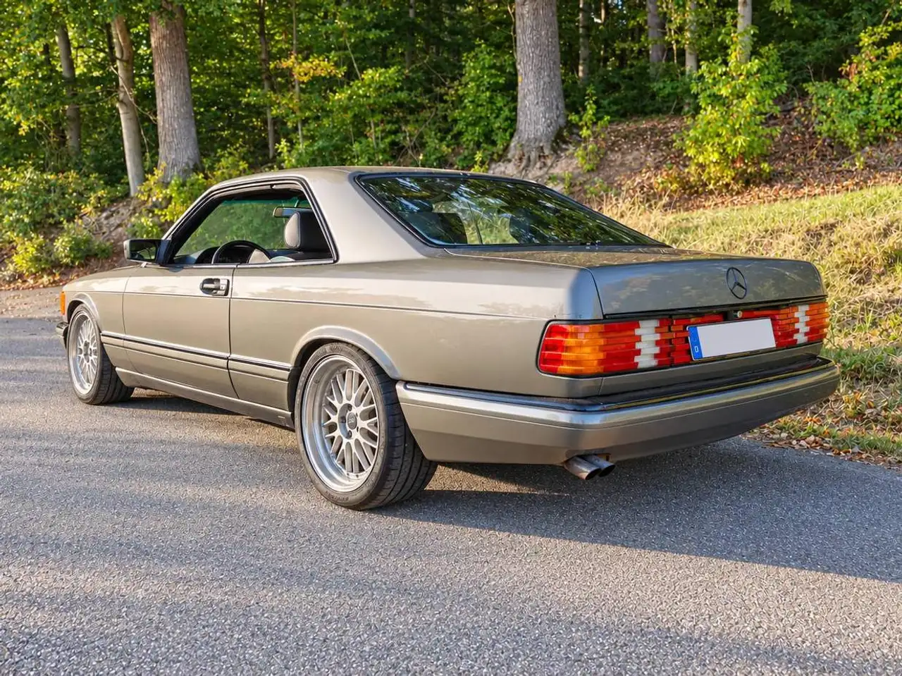 Mercedes-Benz 560 SEC, foto 3