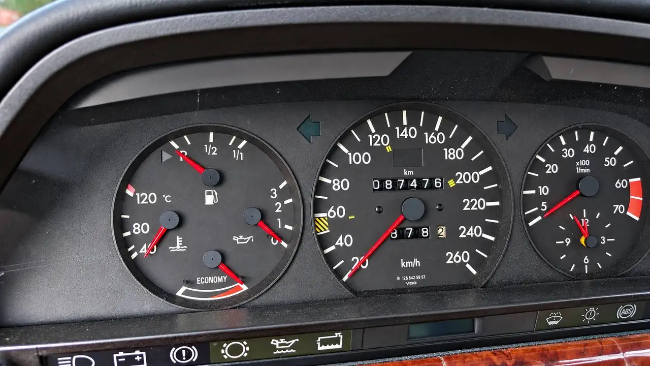 Mercedes-Benz 560 SEC, foto 10