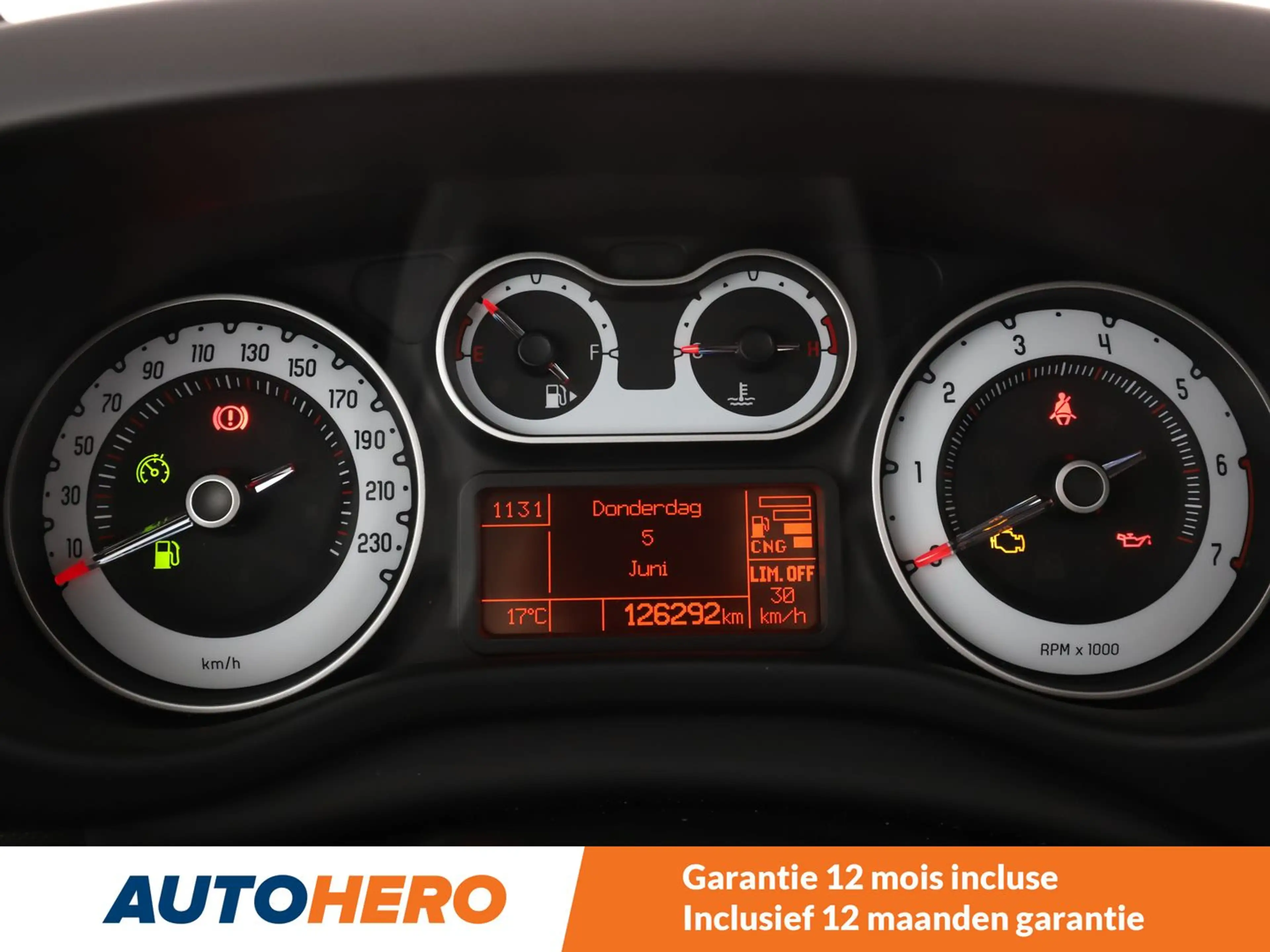 Fiat 500L 0.9 Lounge — photo 8