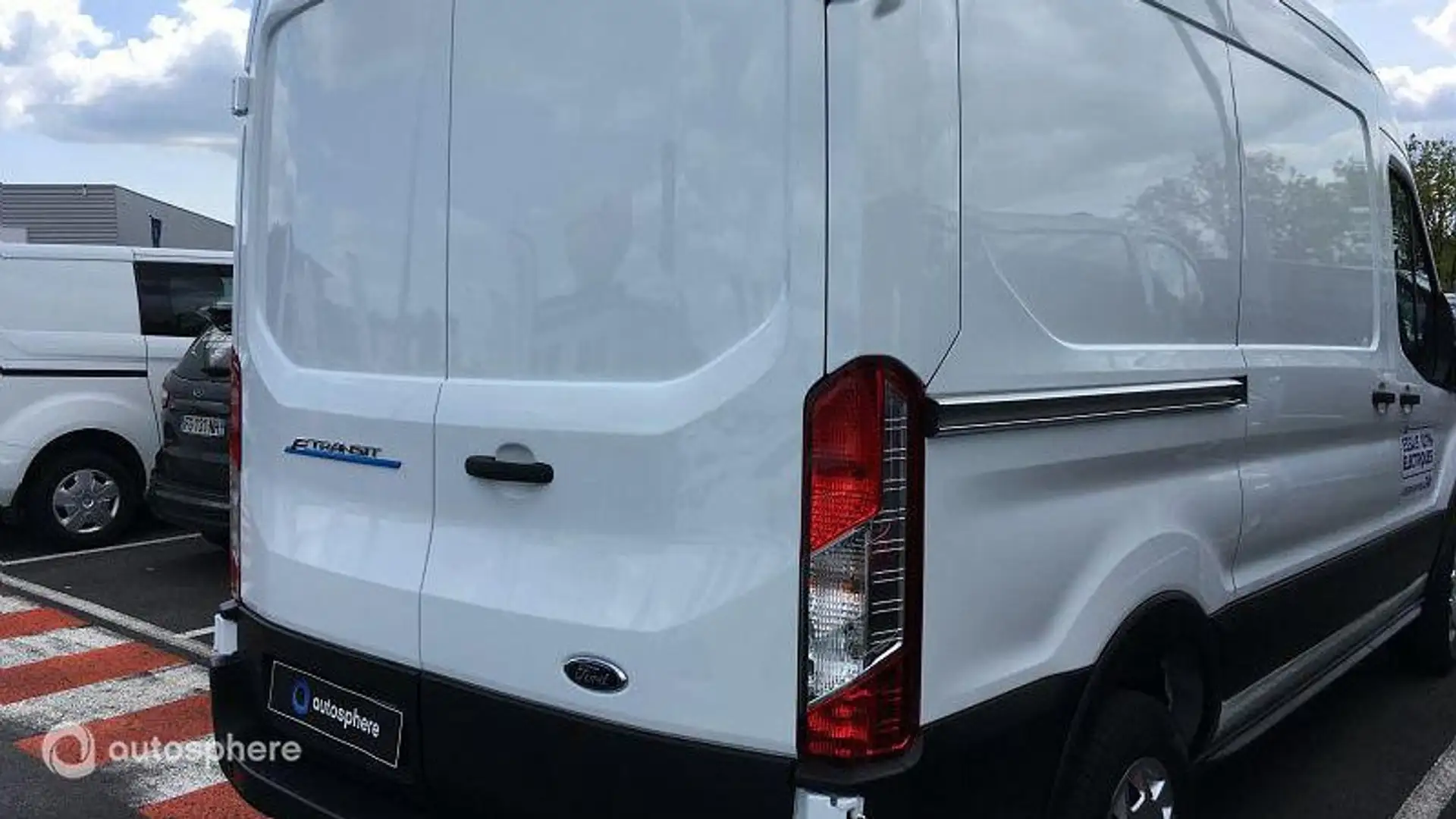 Ford Transit PE 390 L2H2 198 kW Batterie 75/68 kWh Trend Busine - 2