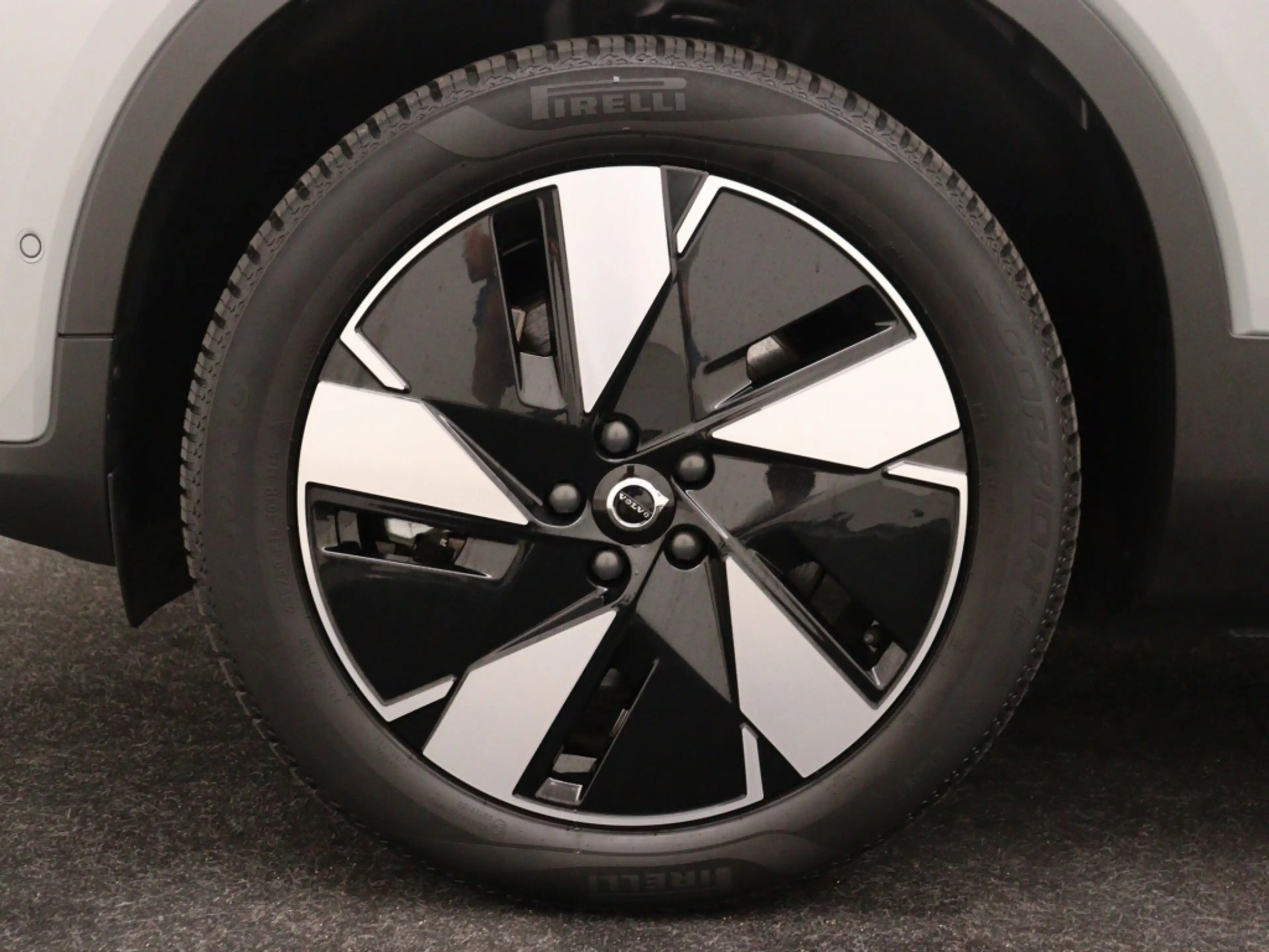 Volvo EX40 EXTENDED RANGE ULTRA 19INCH SCHUIFDAK TREKHAAK HAR — photo 8